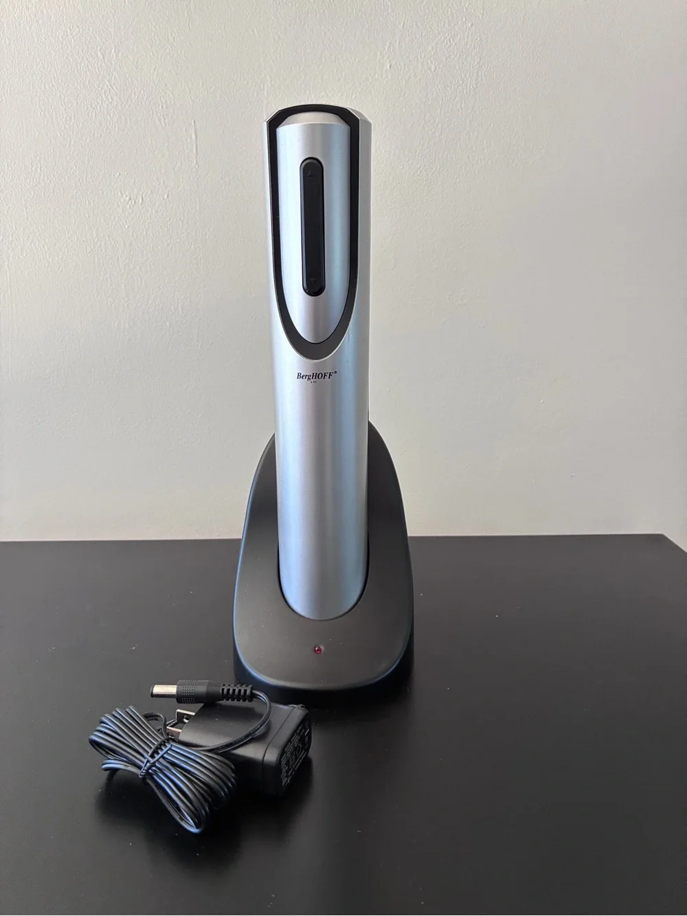 BergHOFF Silver Electric Wine Opener - Cordless Bottle Opener